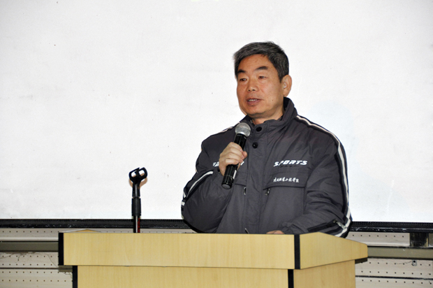 陕西服装工程学院张进平书记主持会议并安排党委工作
