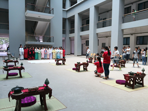 陕西服装工程学院