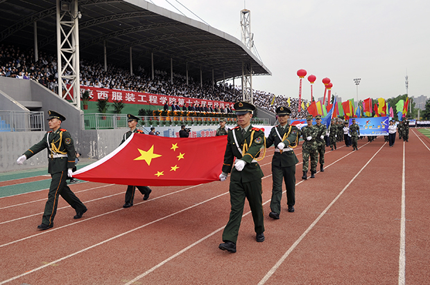 我校第十六届田径运动会入场仪式.jpg