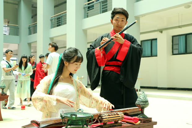 陕西服装工程学院